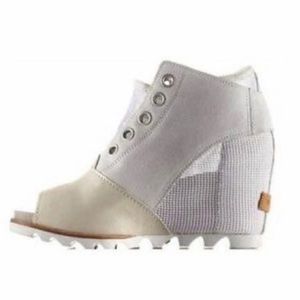Sorel Joanie Mesh Wedges Women's Size 9 White Leather Open Toe Bootie Shoes